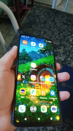 Vendo celular em ótimo estado, tudo funcionando, não aceito cartão 