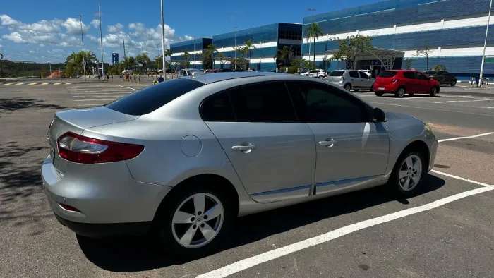 Renault Fluence Sed. Dynamique 2.0 16V Flex Aut. 2013