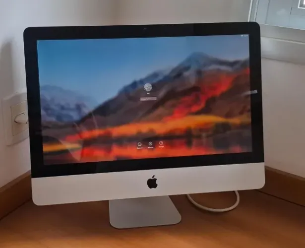 iMac 21,5" - Mid 2011