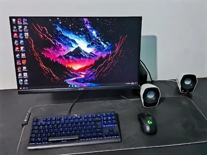 Kit completo (PC + monitor + teclado + mouse): R$ 3.600