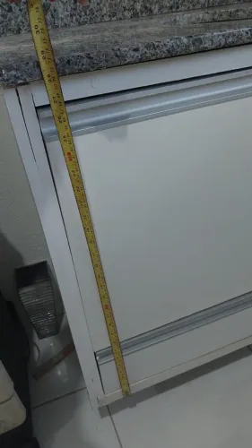 Bancada de mármore com armário para banheiro