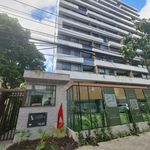 Alugo excelente apartamento com 72m2, 3 quartos, suíte e 2 vagas no Poço - Recife - PE