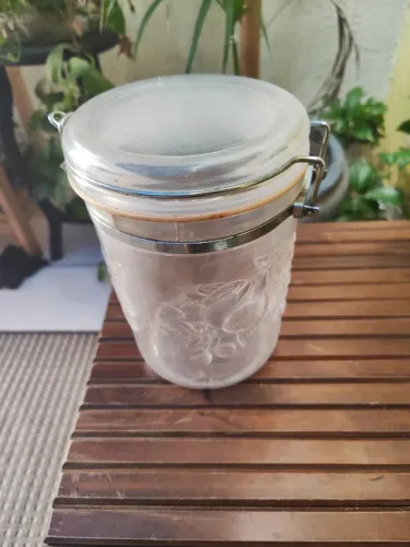 Pote acrílico trabalhado