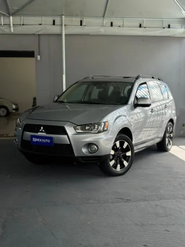 Mitsubishi Outlander 2.0 16V 160cv Aut. 2013