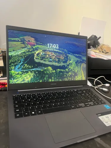 Notebook Samsung Book NP550XDA | SSD 256GB | Intel Celeron | Windows 11