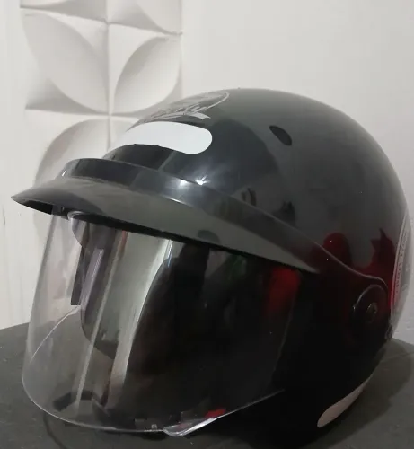 Capacete