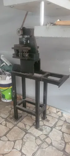 Estampa para serralheiro