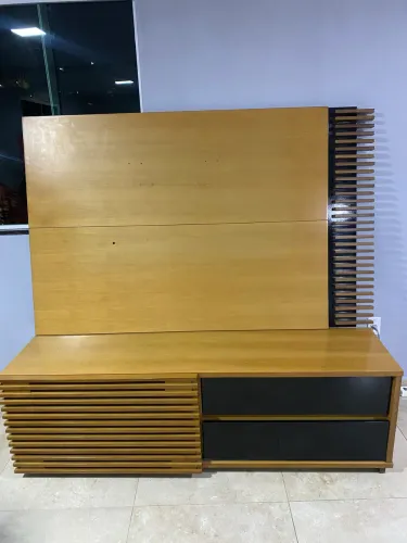 RACK COM PAINEL PARA SALA