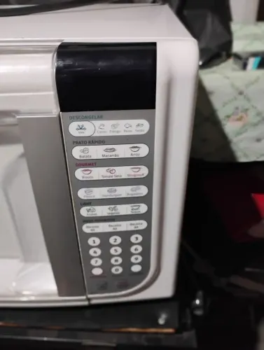 microondas Eletrolux 21l