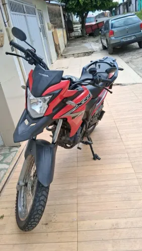 Vendo moto Xre 190