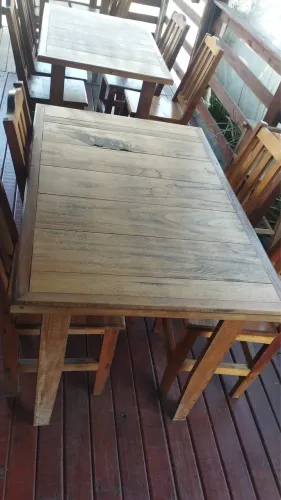 Mesas e cadeiras restaurante