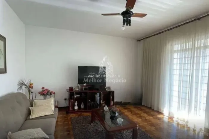 Casa à venda em Piracicaba, Castelinho, com 3 quartos, com 230 m²