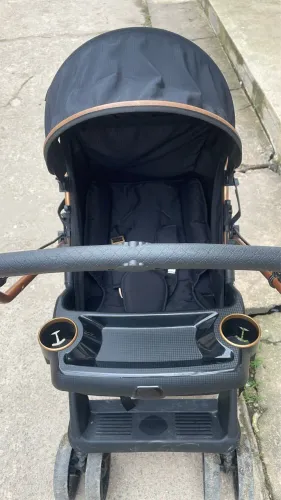 Carrinho berço em ótimo estado