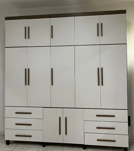 Guarda Roupa Casal Triplex Otimo Espaço e Com Otima Repartições Novo Direto da Fabrica  