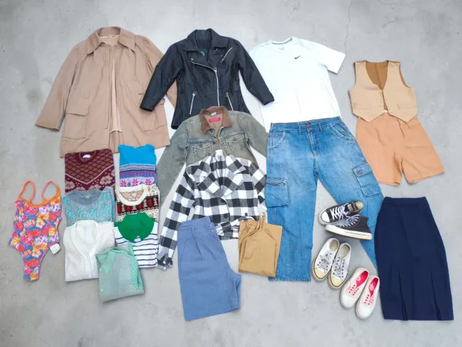 Lote de Roupas vintage cgc retrô jaqueta biker couro legítimo vários tamanhos 50 peças