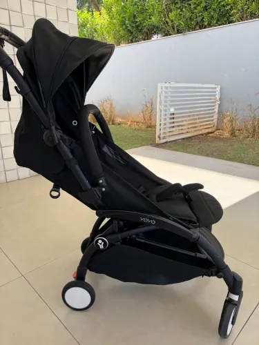 Carrinho Compacto Stokke Yoyo3 Estrutura + Assento Preto (Usado)