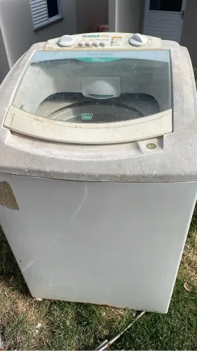 Máquina de lavar com defeito