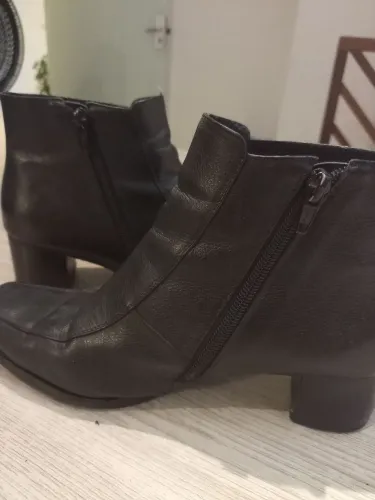 Bota cano curto Corello 