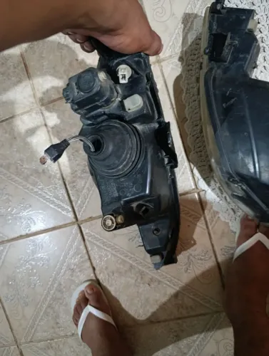 Vendo par de farol do Peugeot 206 lâmpada H4