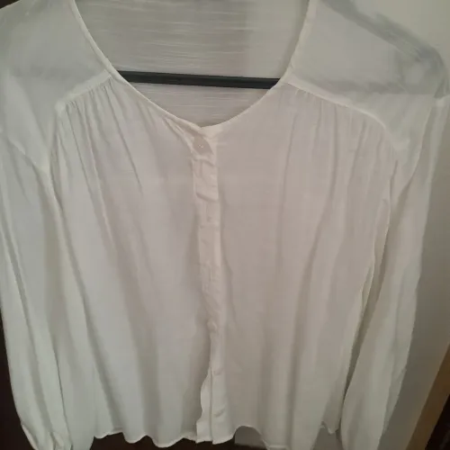 Blusa de tecido fino