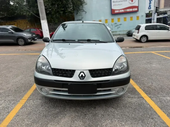 Renault Clio Authentique 1.0 8V 3P 2004