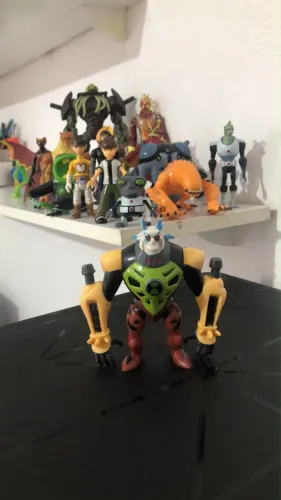 Boneco Aggregor Supremo Ben 10