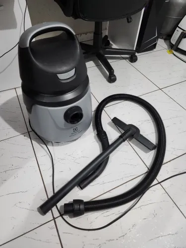 Aspirador Pó e Água Electrolux 1400w 18L