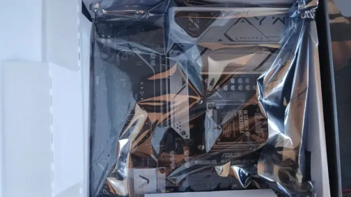 Placa Mãe ASUS B650M-AYW Wi-Fi, AM5, mATX, DDR5, Wi-fi, Bluetooth - 90MB1KI0-M0EAY0