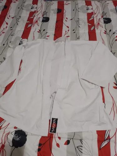 Kimono infantil