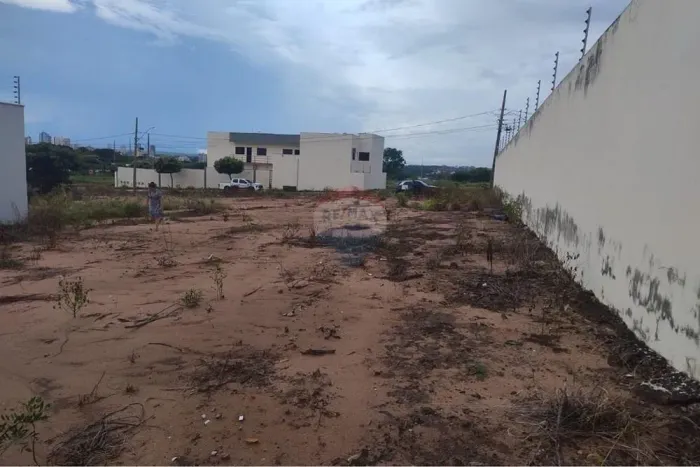 Terreno Promissor à Venda em Rondonópolis, MT