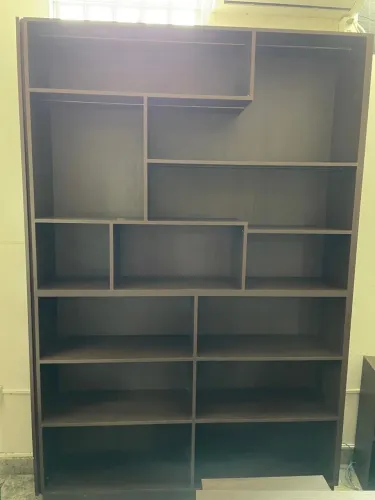 EXPOSITOR EM MDF REFORÇADO