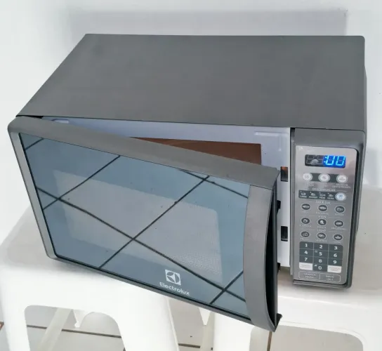 Microondas Espelhado 20 litros Electrolux