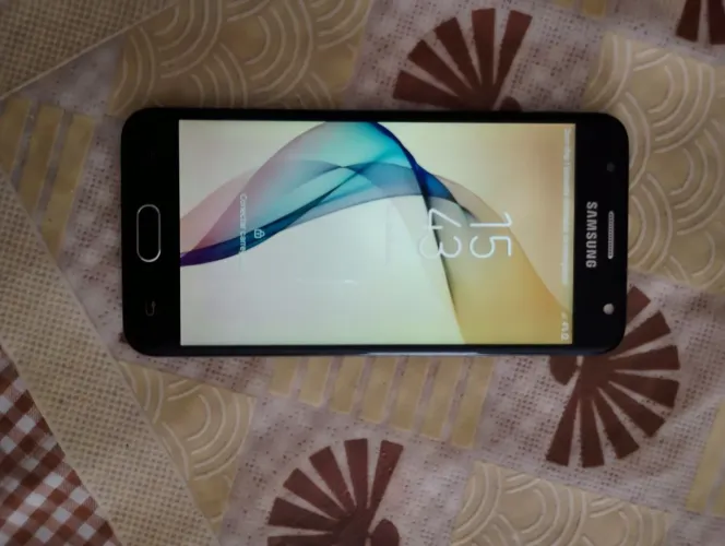 Telefone celular Samsung j10