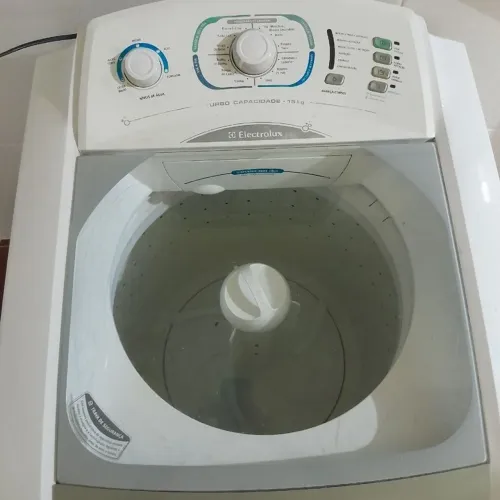 VENDO MAQUINA DE LAVAR ROUPAS ELECTROLUX 15 KG