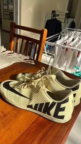CHUTEIRA NIKE MERCURIAL VAPOR 15