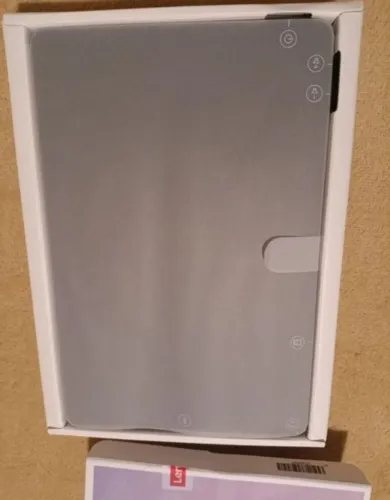 Tablet Lenovo, Nunca usado. NOVO na caixa.