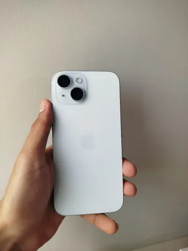 Iphone 15 128GB + power bank 