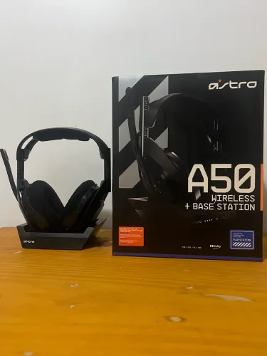 Astro A50 Wireless + Base Station para PS5/PS4/PC/Mac