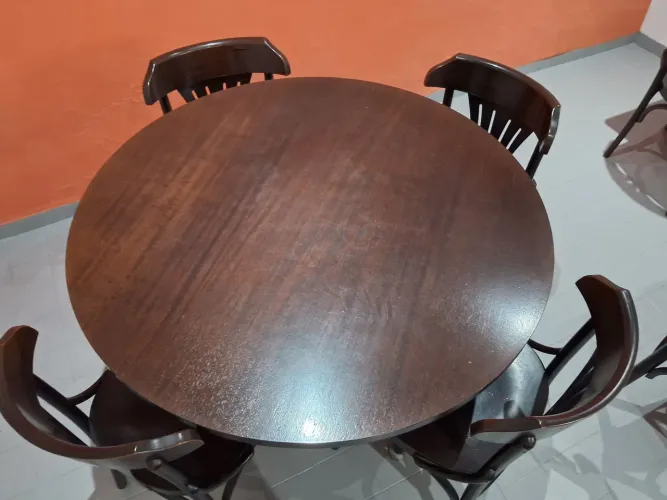 Mesa Jantar Artesian 