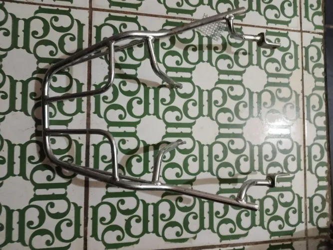 Suporte para bagageiro da biz