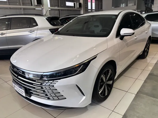 BYD King GS 1.5 16V Híbrido Aut. 2025