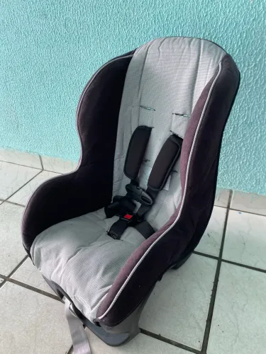Cadeirinha infantil reclinável até 25 KILOS usada bom estado 