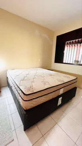 Cama Box Queen Completa Ortobom - Colchão + Base - semi nova e bem conservada