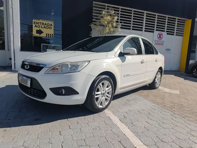Ford Focus Sedan 2.0 16v/2.0 16V Flex 4P 2013