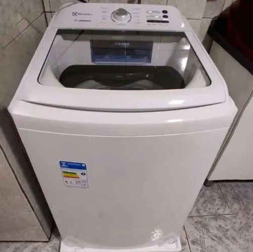 Máquina de Lavar Electrolux 15kg Branca Essential Care com Cesto Inox e Jet&Clean (LED15)