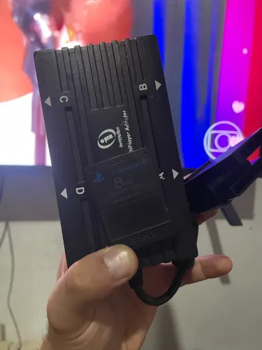 Multitap entrada para 4 controles de  PS2 + Memory Card 8mb