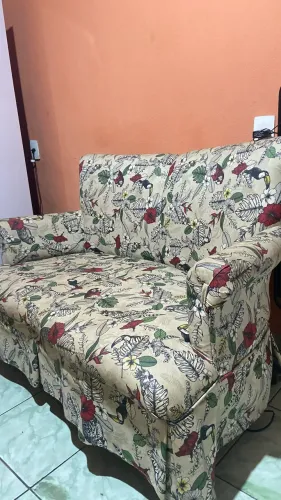 Sofá de 2 Lugares Estampado Floral 