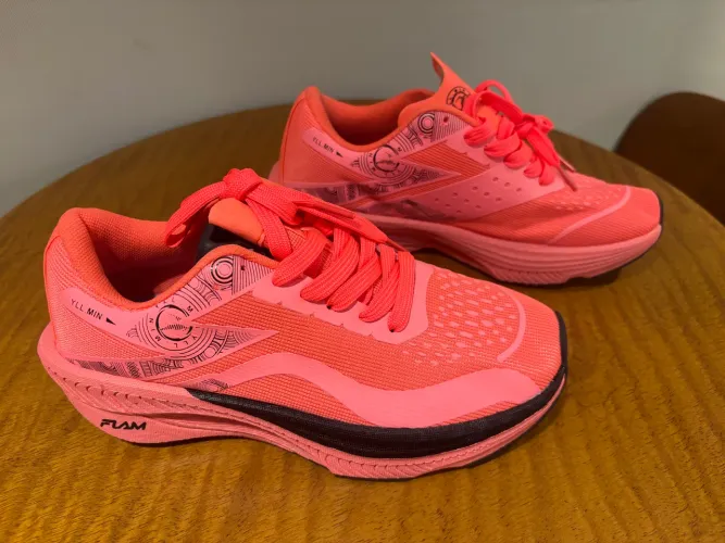 Tênis esportivo de corrida - Novo