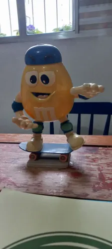 Boneco colecionáveis MM