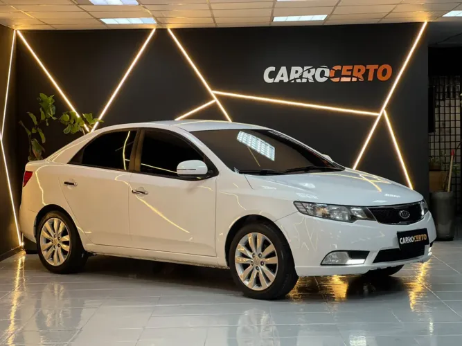Kia Motors Cerato 1.6 16V Mec. 2013